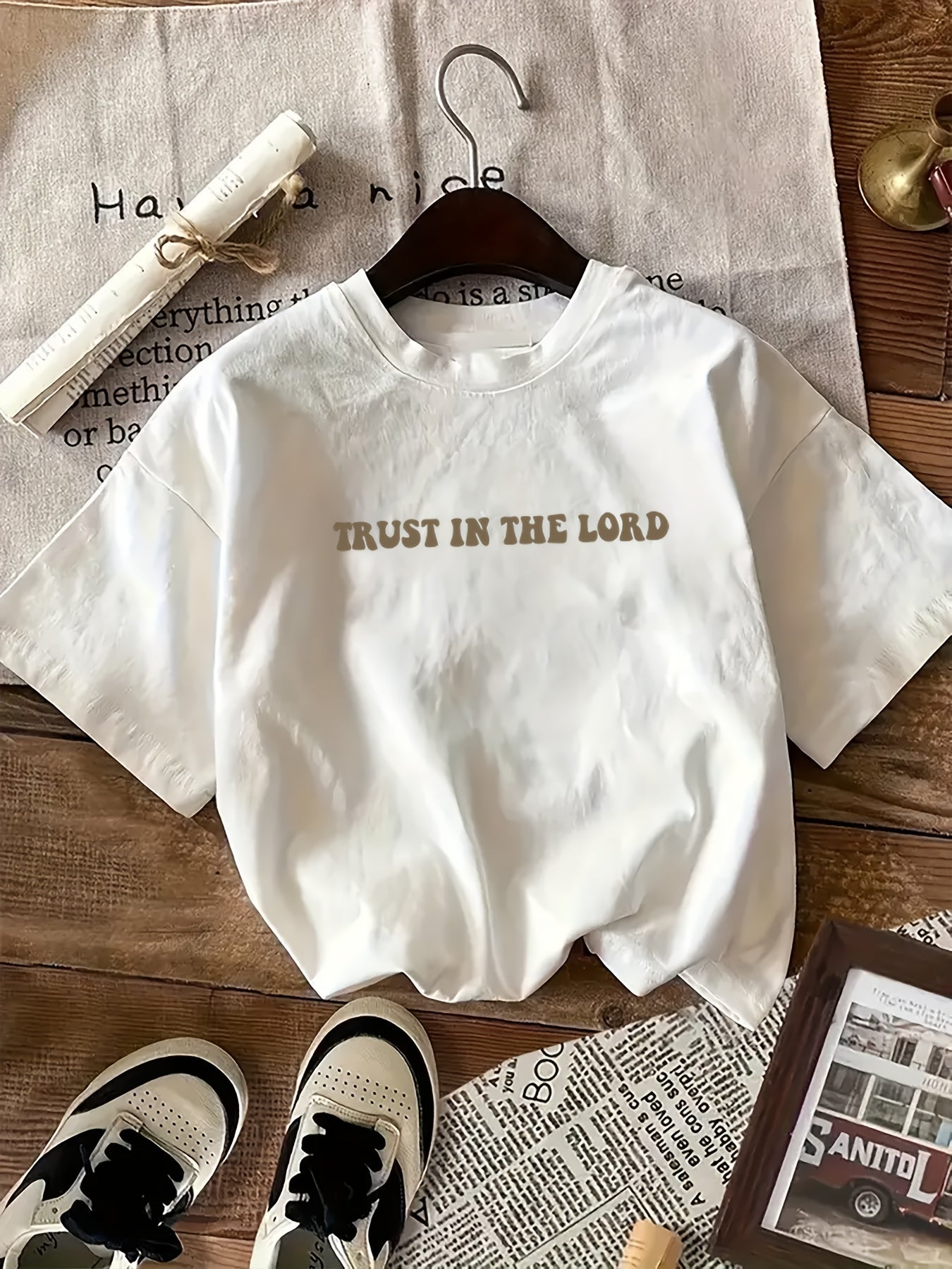 Trust in the Lord Graphic T-Shirt for Women - Casual Polyester Knit Fabric, Round Neck, All-Season Comfort, Inspirational Script Lettering Design